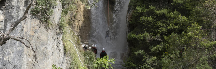 Canyoning - descente en rappel dans les gorges de l'Ubaye © UT - Manu Molle